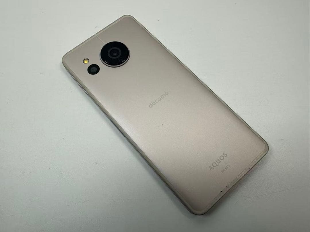 Aquos sense8 docomo 128GB ライトカッパー