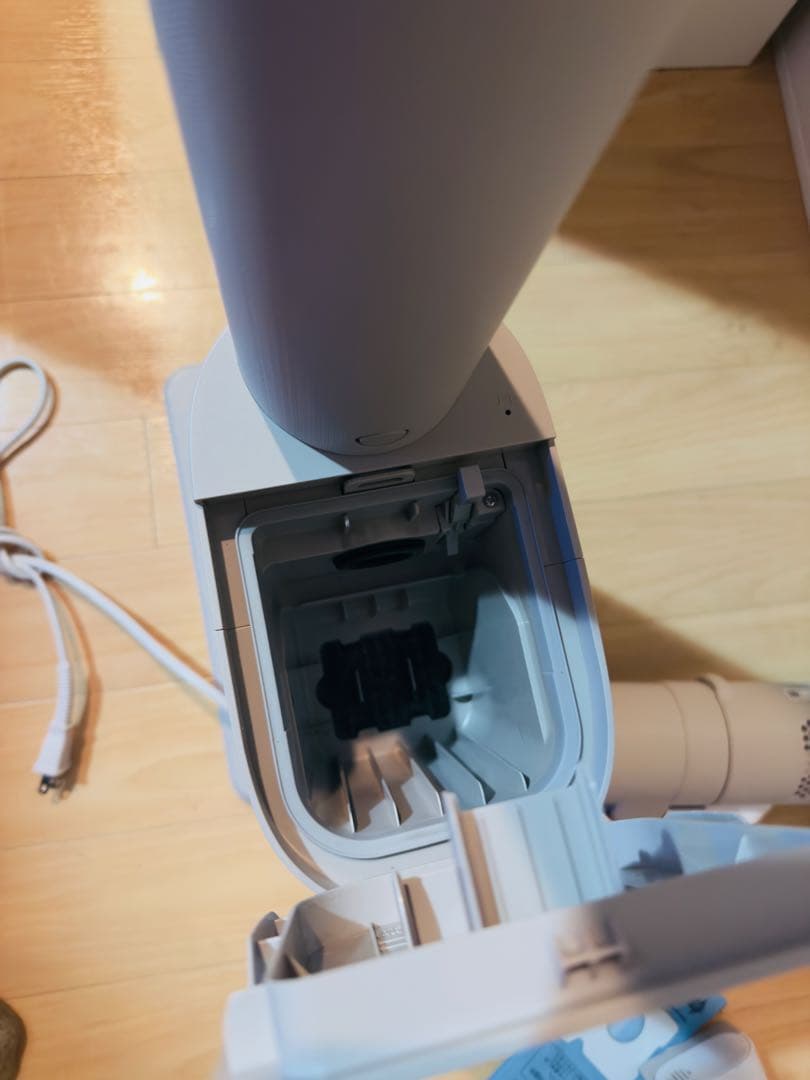 【定価9万】パナソニックコードレススティック掃除機 MC-NX810KM-W