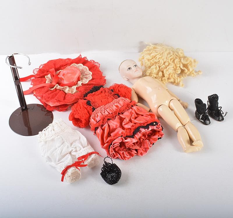 西洋人形　アンティーク　ビスクドール　飾り台付　台湾製　C　R5239C