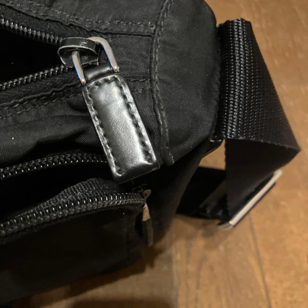 断*!様 PRADA ブラック ショルダーバッグ