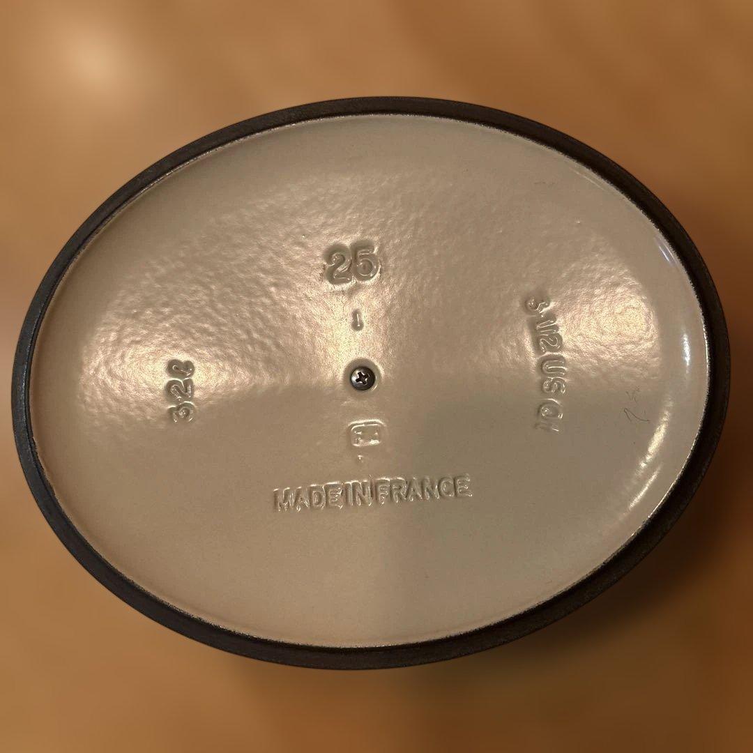 鋳鉄製 ル・クルーゼ 両手鍋 25㎝