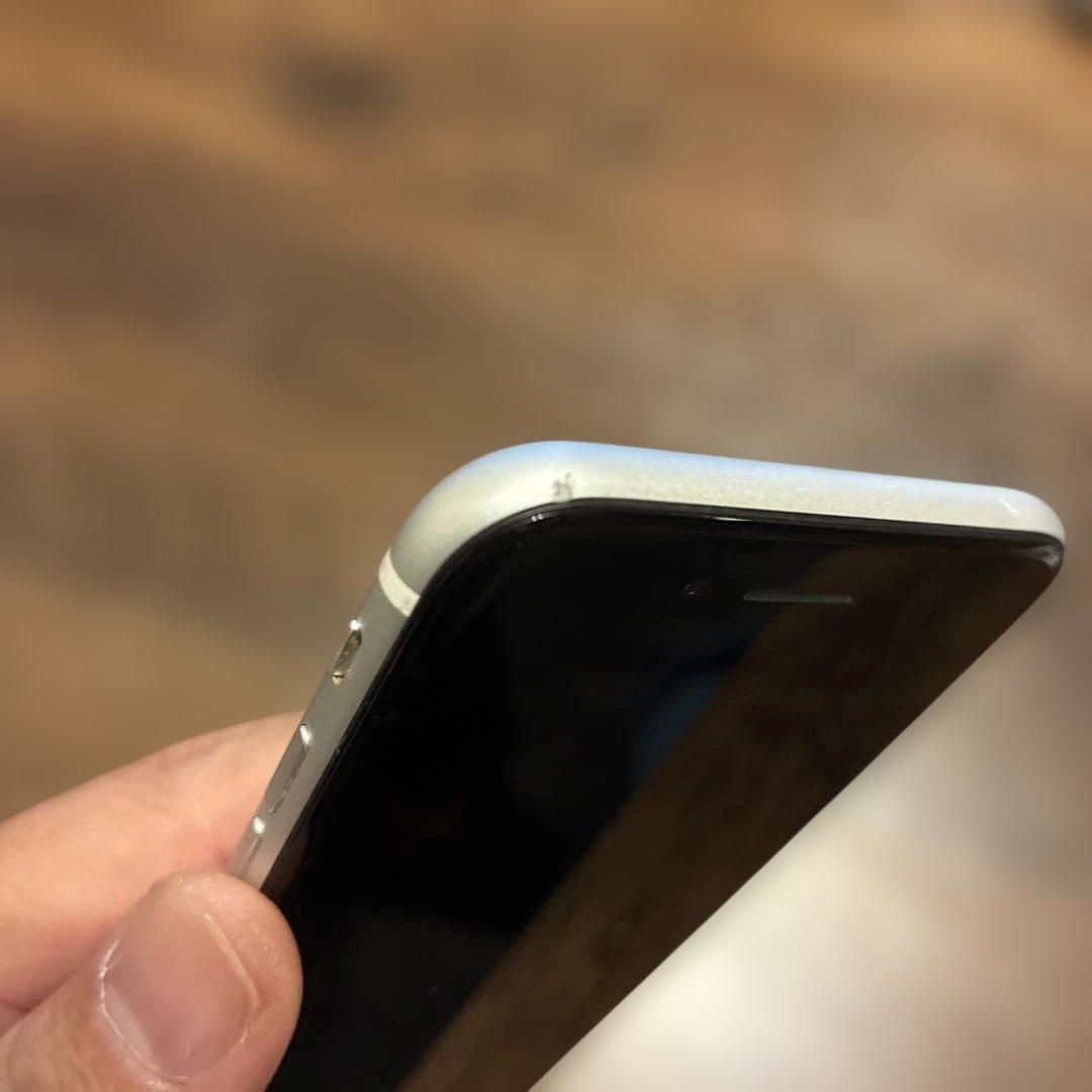 くろさん専用　iPhone SE (第2世代) ホワイト 64GB 本体 76%