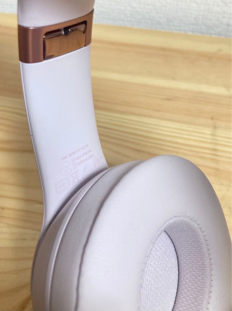 ☆美品！！ Beats Solo 4 ワイヤレスヘッドホンクラウドピンク