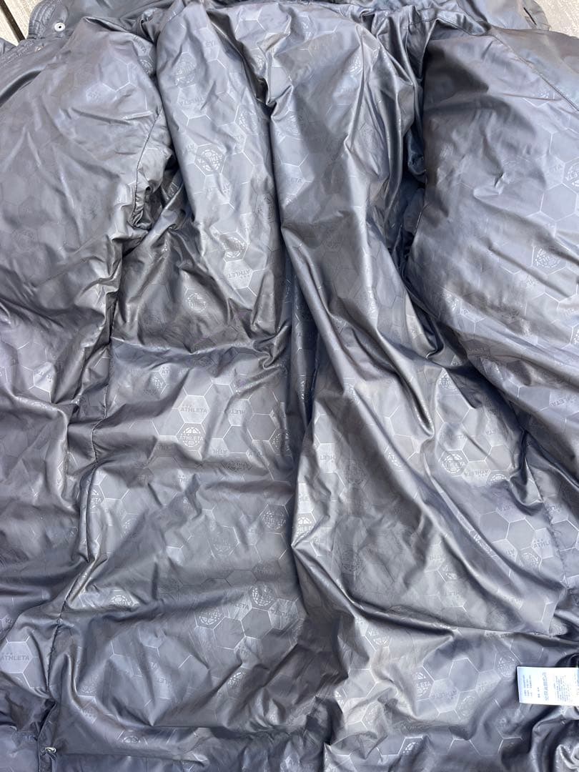 ATHLETA ベンチコート ブラック　Lサイズ