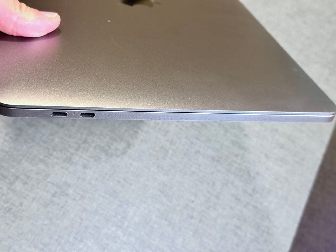 MacBook PRO 13インチ　i7-16-1TB office搭載