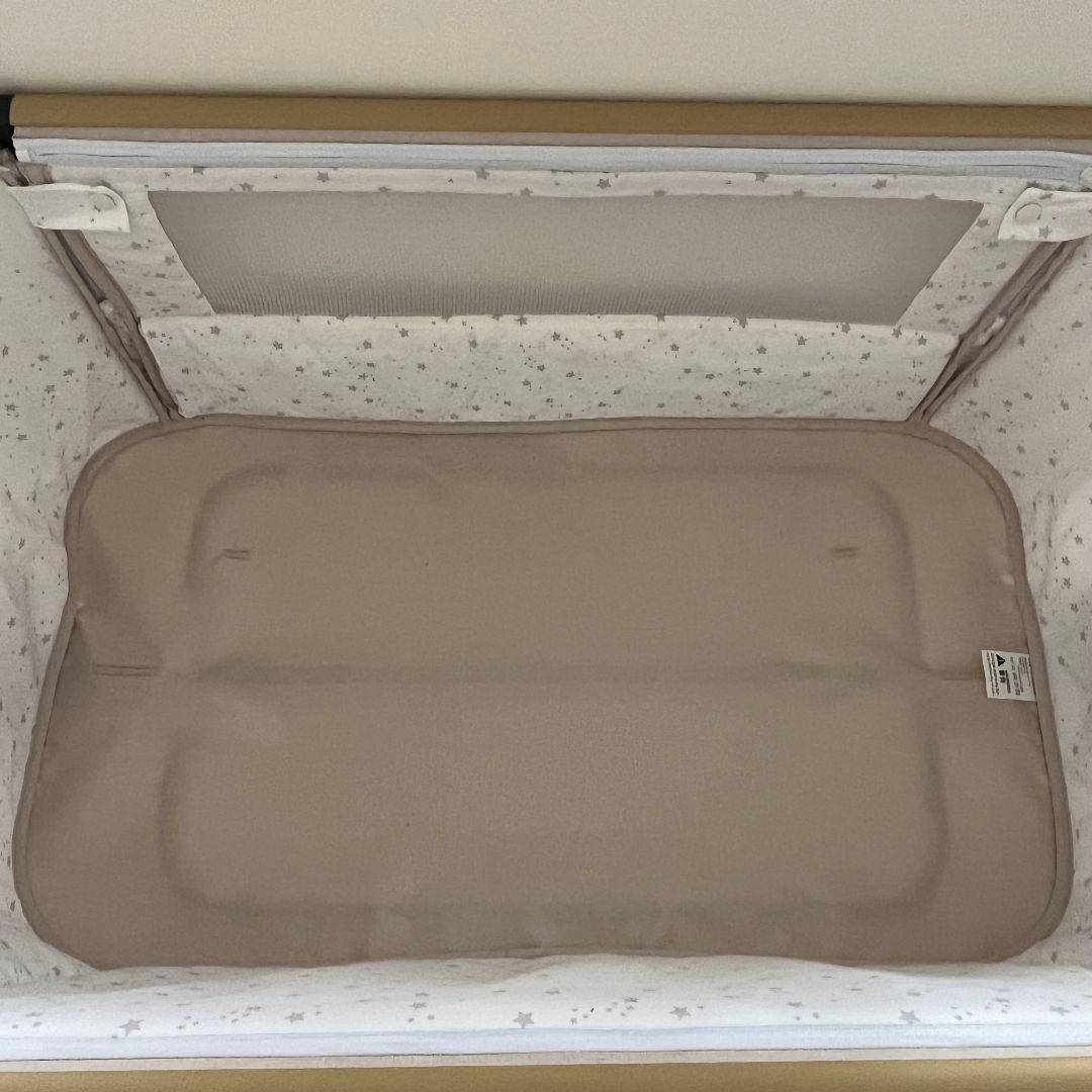 HZDMJ 2024年 最新モデル ベビーベッド　カーキ　ベージュ　キャスター付