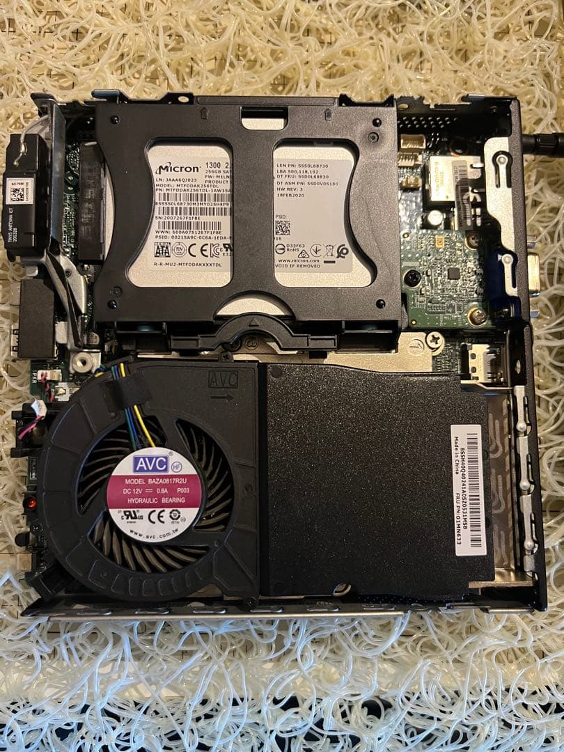 ThinkCenter Tiny M720q 10T8 本体　Lenovo