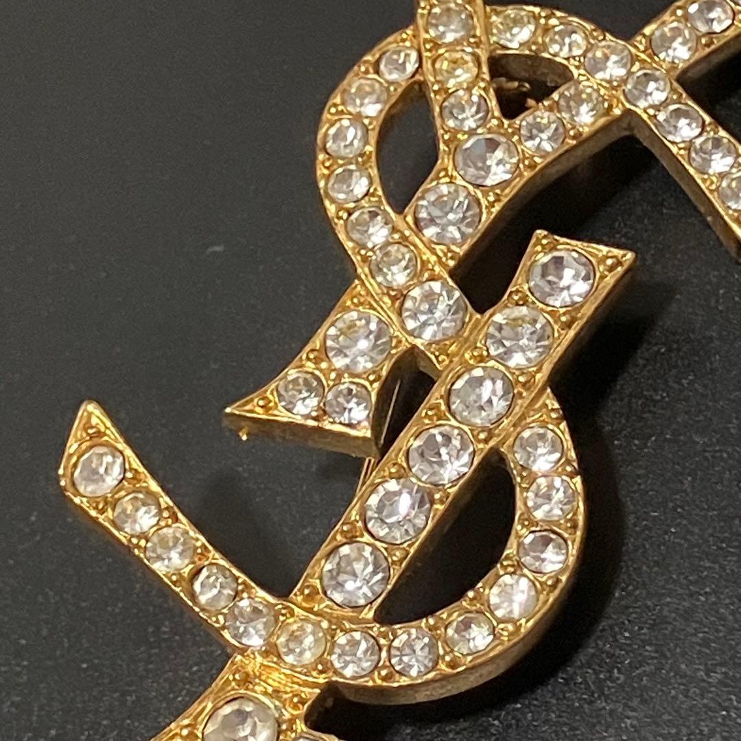 イヴサンローラン［ピンブローチ］ラインストーン　カサンドラロゴ　YSL　ゴールド
