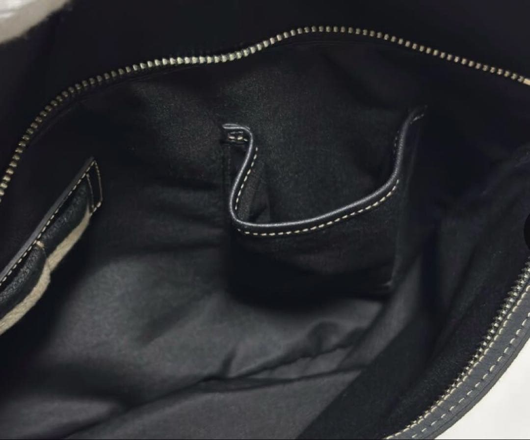 COACH メッセンジャーバッグ ブラック A4収納