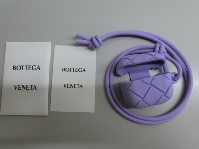 BOTTEGA VENETA ボッテガヴェネタ AirPodsケース