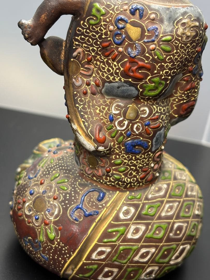 古九谷造 金襴手 金彩色絵細密絵付 布袋像 古陶磁製 薩摩焼 骨董品 古美術品