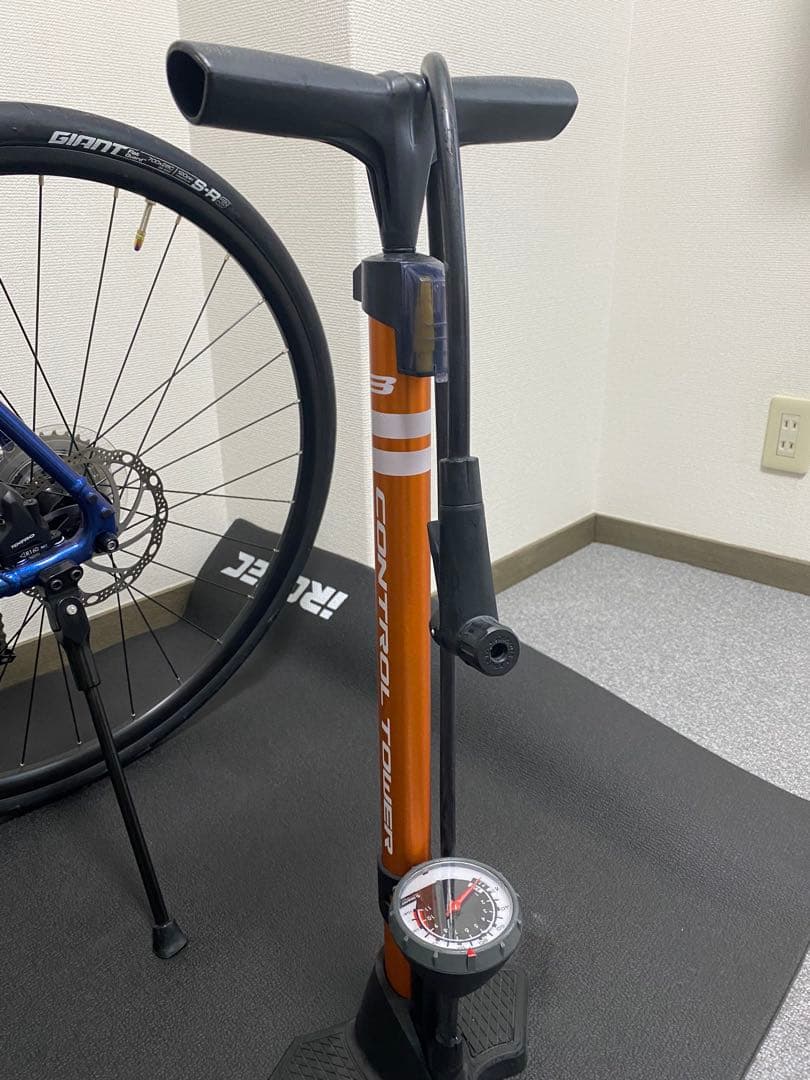 GIANT ロードバイク ブルー 購入後、10キロ程度走行　完全自宅室内保管