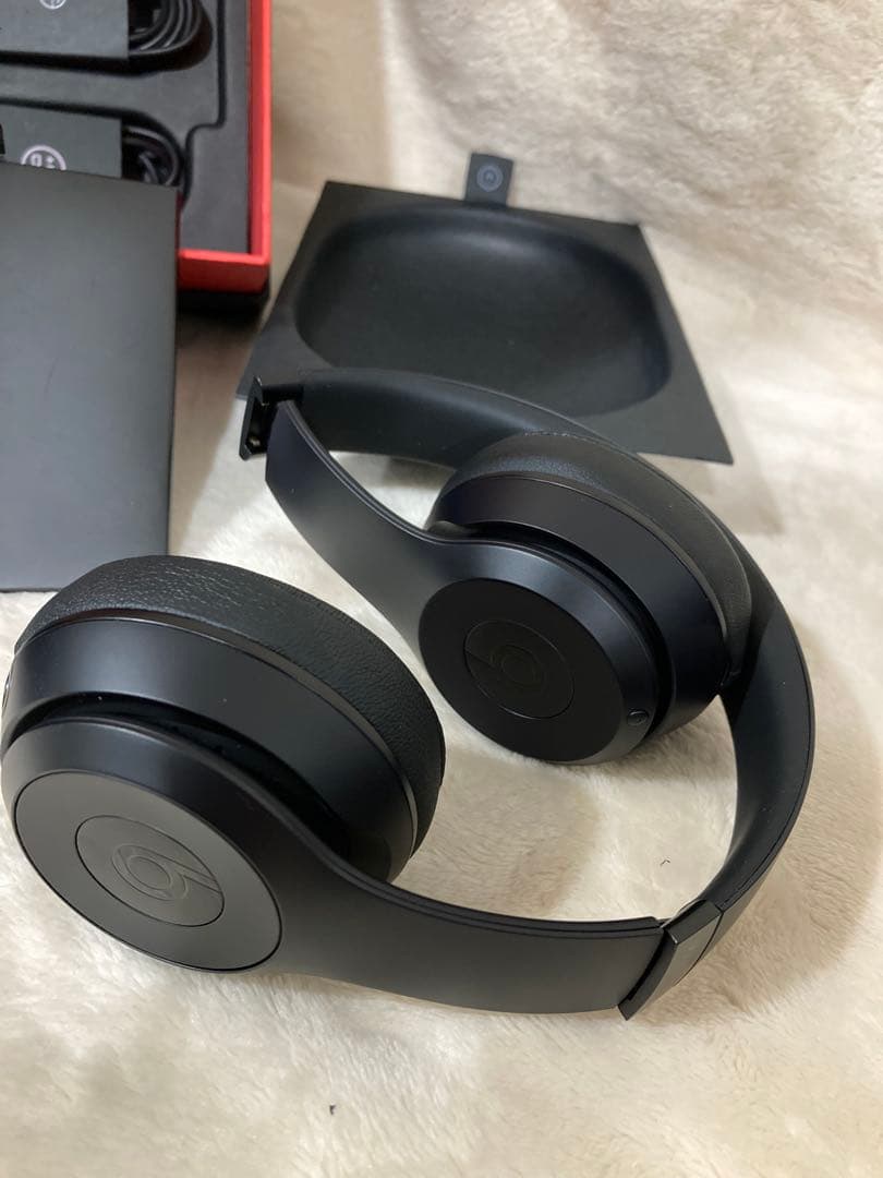 野*ス様 未使用　Beats Solo3 Wireless ブラック