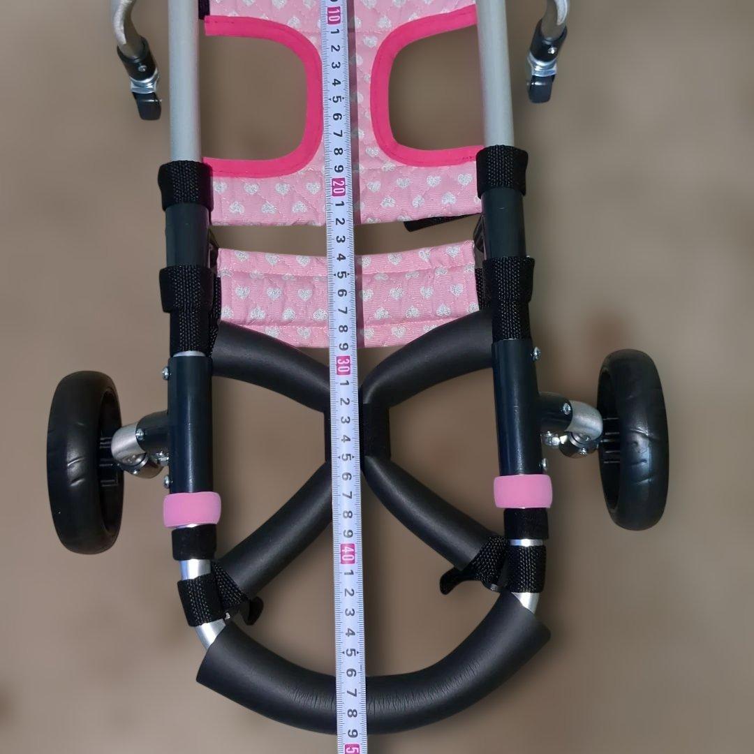 ワンちゃん4輪　リハビリ　食事補助　犬用車椅子　介護補助　犬の歩行器