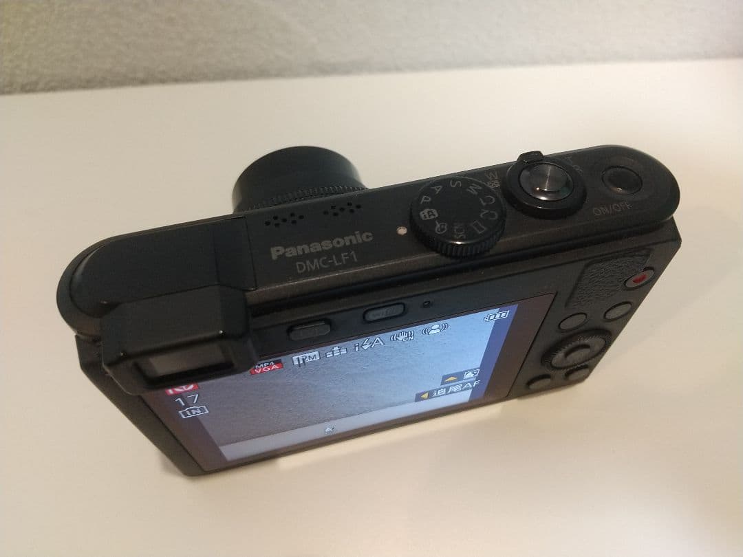 LUMIX コンパクトデジタルカメラ DMC-LF1（純正充電器付き）