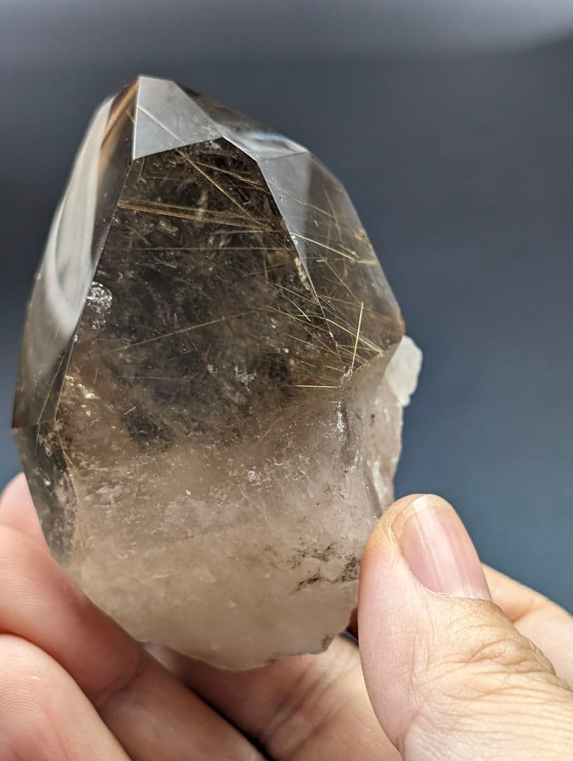 143g 大きめ　ブラジル産　原石 ルチルにスモーキークォーツBH6