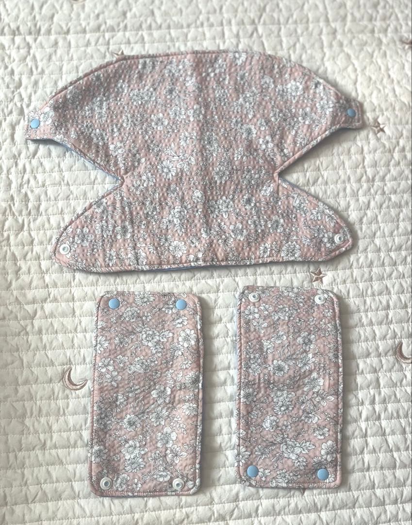 ベビービョルン ハーモニーネイビー抱っこ紐　リバーシブルカバー付き