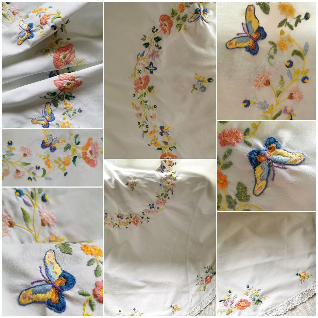 アンティーク花々と蝶の色糸エンブロイダリー ラウンドドイリー クロシェレース装飾