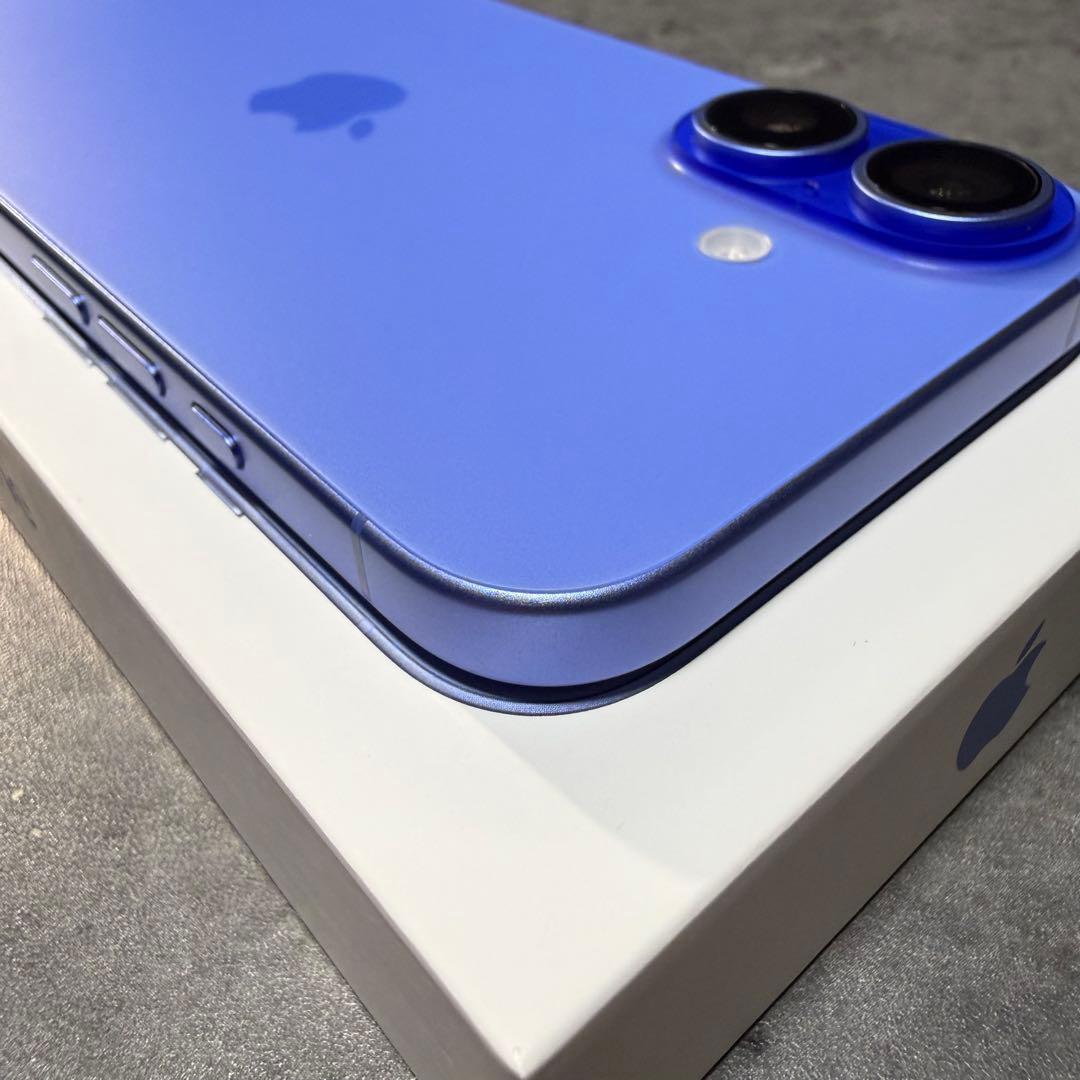 【美品】iPhone16 ウルトラマリン 128GB SIMフリー