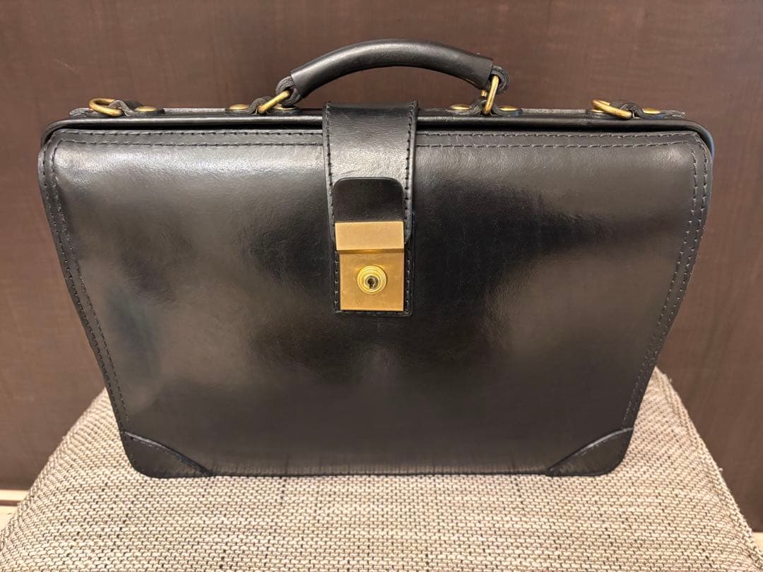 ヘルツ HERZ ビジネスバッグ ラティーゴ 牛革 ブラック 美品