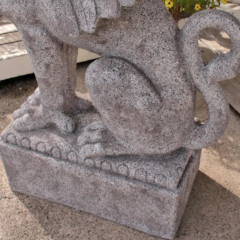 石像風グリフォン 樹脂製 神話の守護者が佇むガーデンオブジェ 143-212