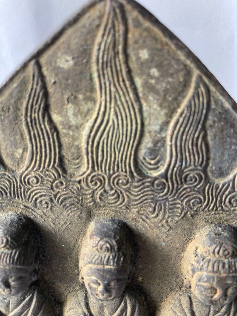 古董，中國古佛像，古銅製，光背裹に銘文が有リます，重約1100克