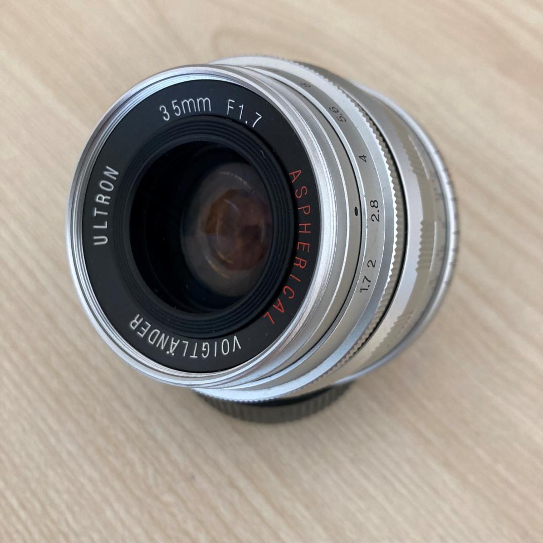 フォクトレンダーULTRON 35mm f1.7 ASOHERICAL シルバー