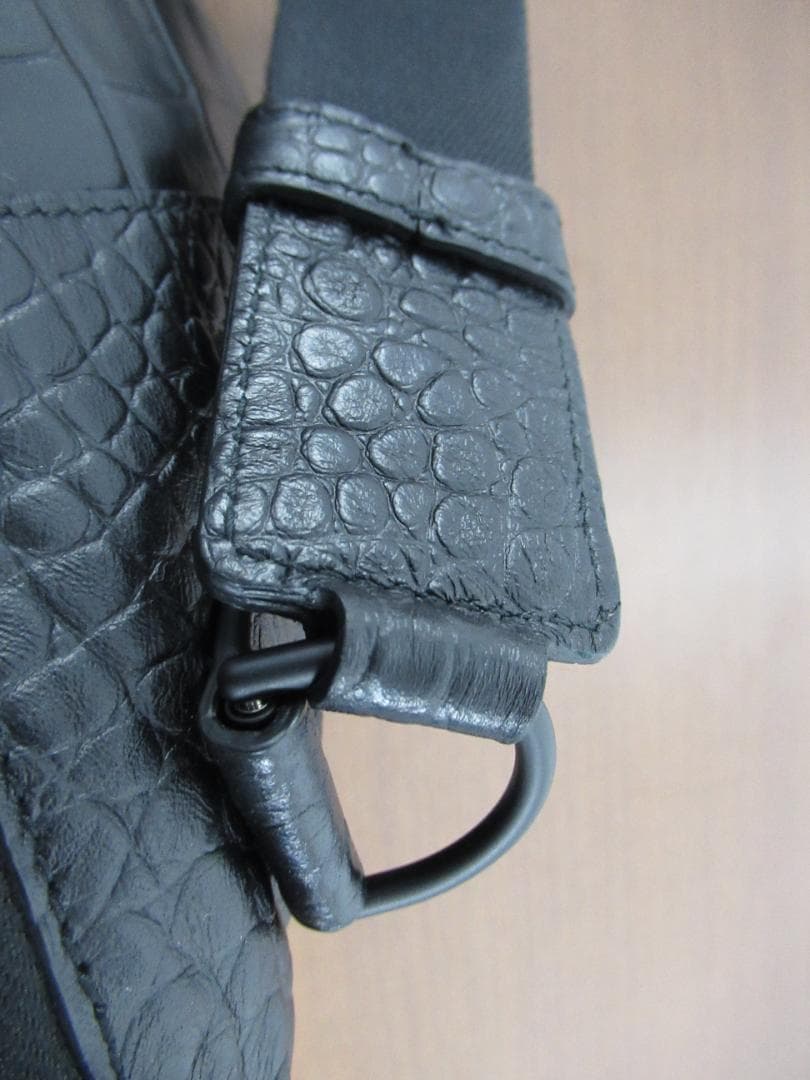 未使用 BALENCIAGA バレンシアガ ショルダーバッグ クロコ型押しレザー