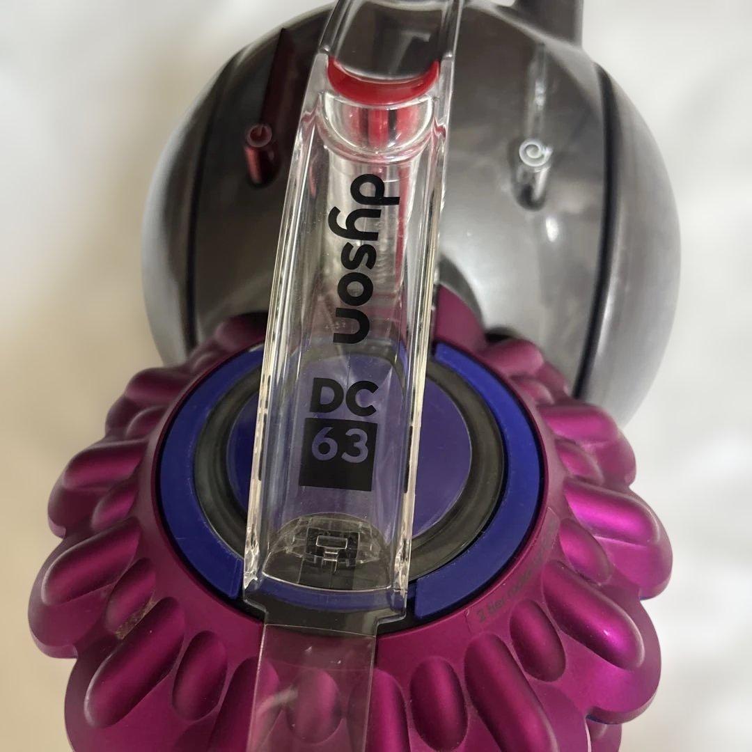 Dyson DC63 掃除機　先端ノズル付属品付き
