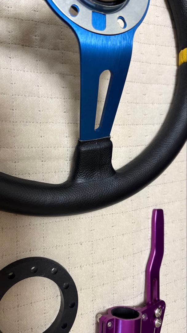 MOMO ステアリング　MOD.08 モデル08 ブルー