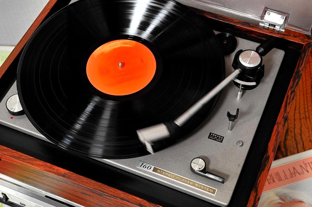 ★ラジオで育ったトランジスター世代に次のオーディオの楽しさをソニーと共に！　♪