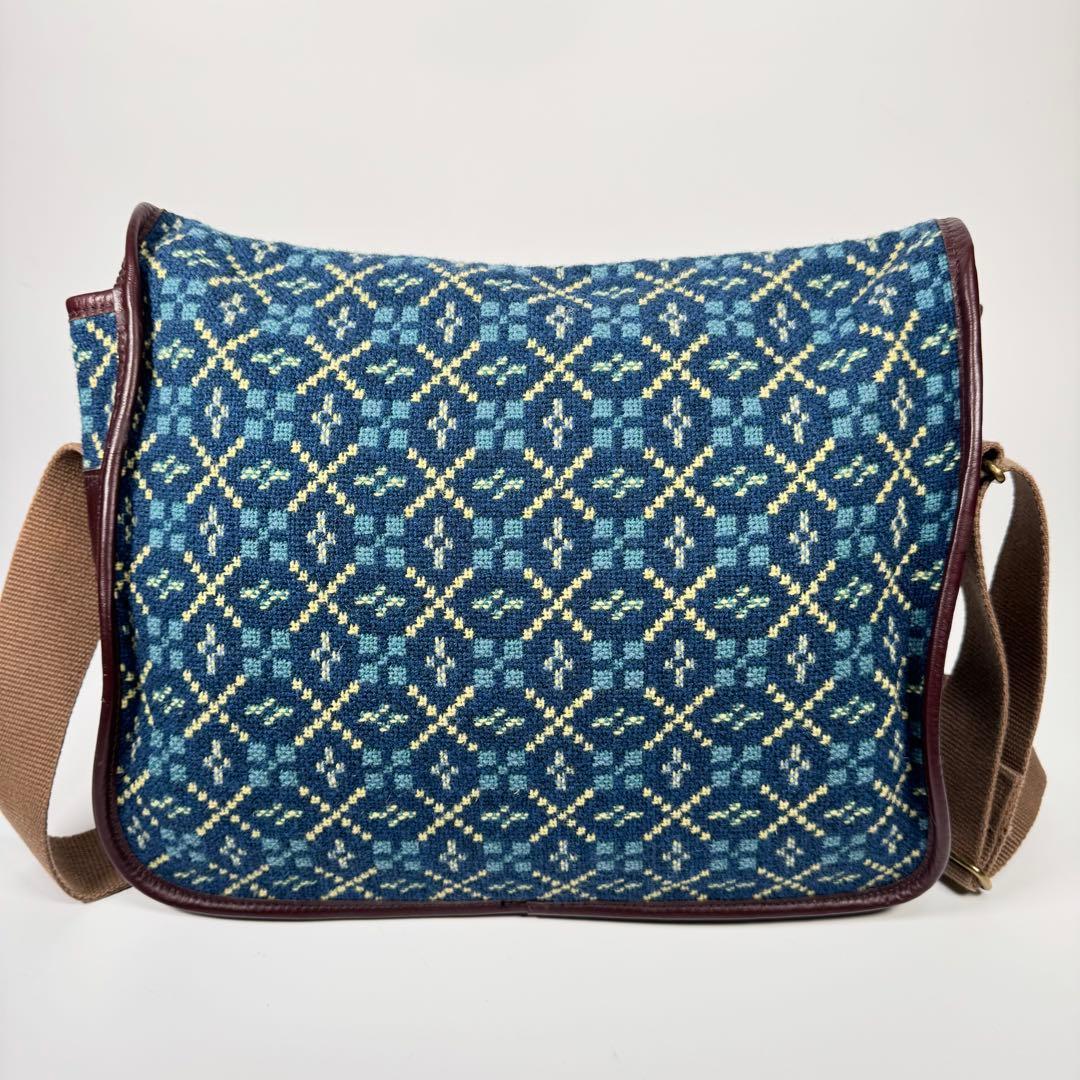 極美品 A4収納 ネペンテス メッセンジャーバッグ ウール レザー ネイビー