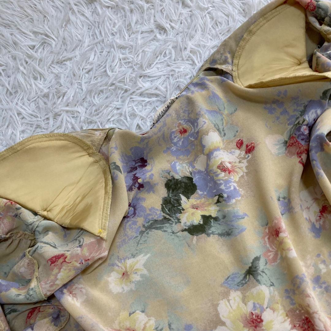 15797✨美品✨カネコイサオ コサージュ付 ピコフリル 花柄 ブラウス