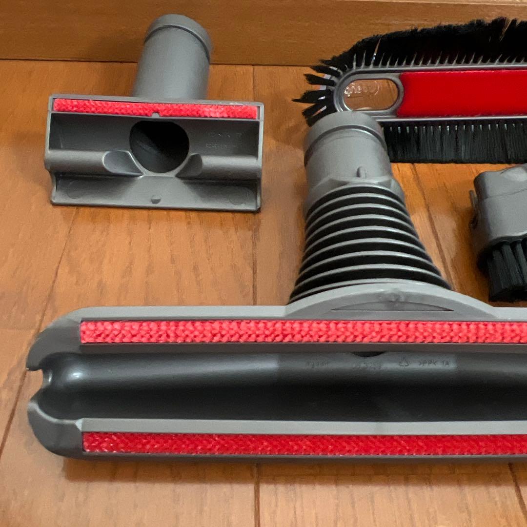 【美品】dyson v6 fluffy コードレス掃除機☆