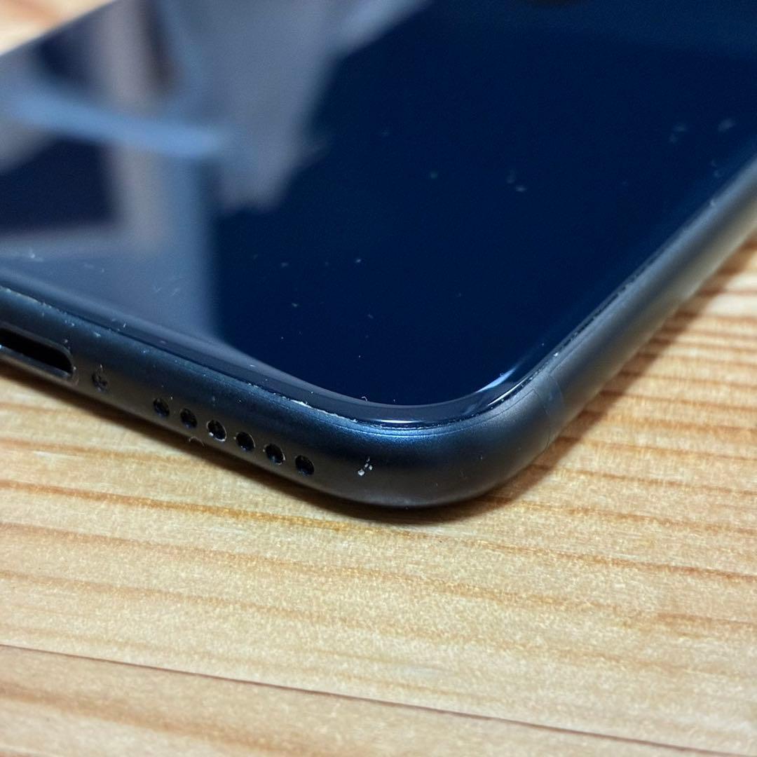 バッテリー新品　iPhoneSE第3世代64GB SIMフリー　美品　おまけ有り