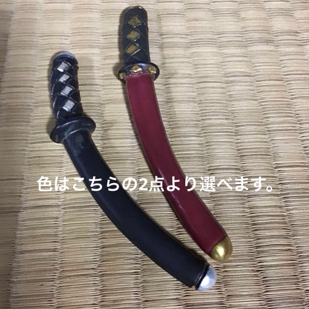 ねこ武将∠(｀∇´)ゝ　まる白猫　黒甲冑　黒兜(伊達形) 大一点のみ