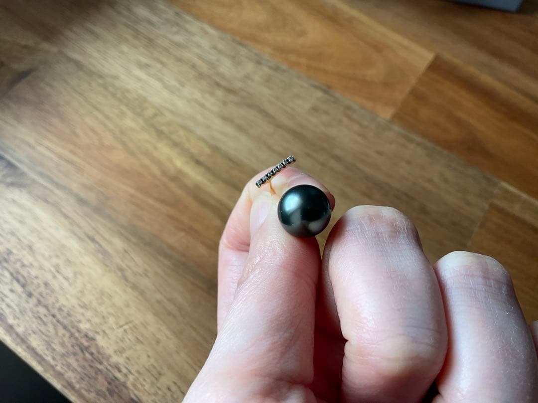 Hirotaka ブラックパール ショートバーピアス