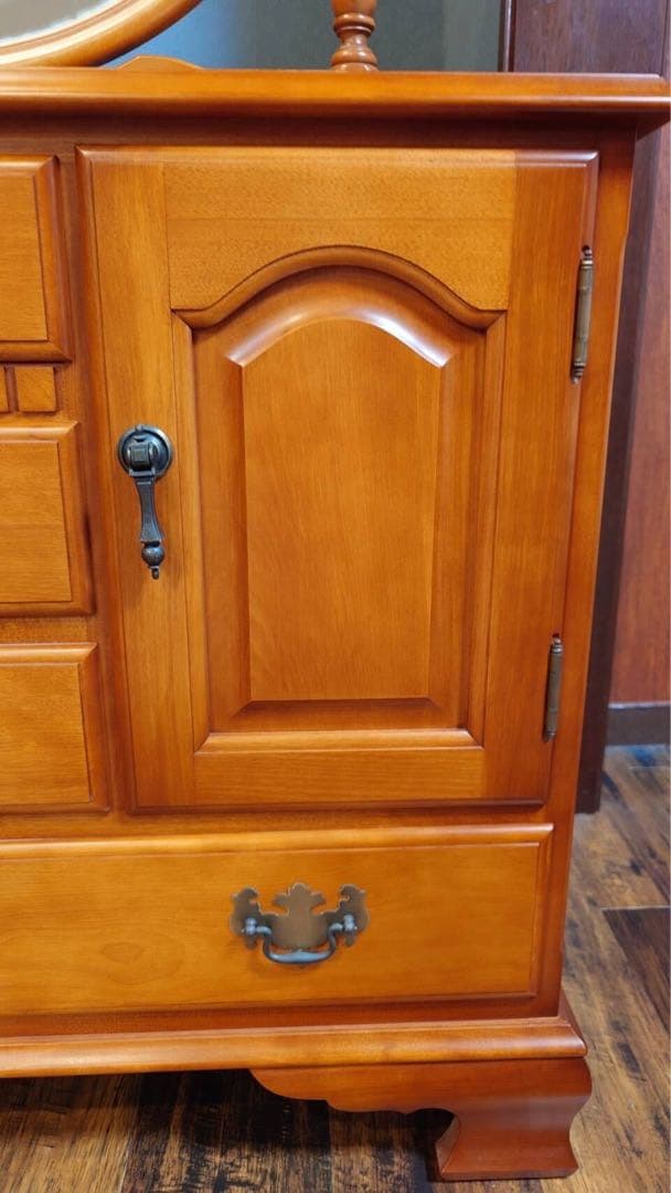 週末セール【新品・未使用】美品 横浜ダニエル チェストドレッサー ラウンド鏡付