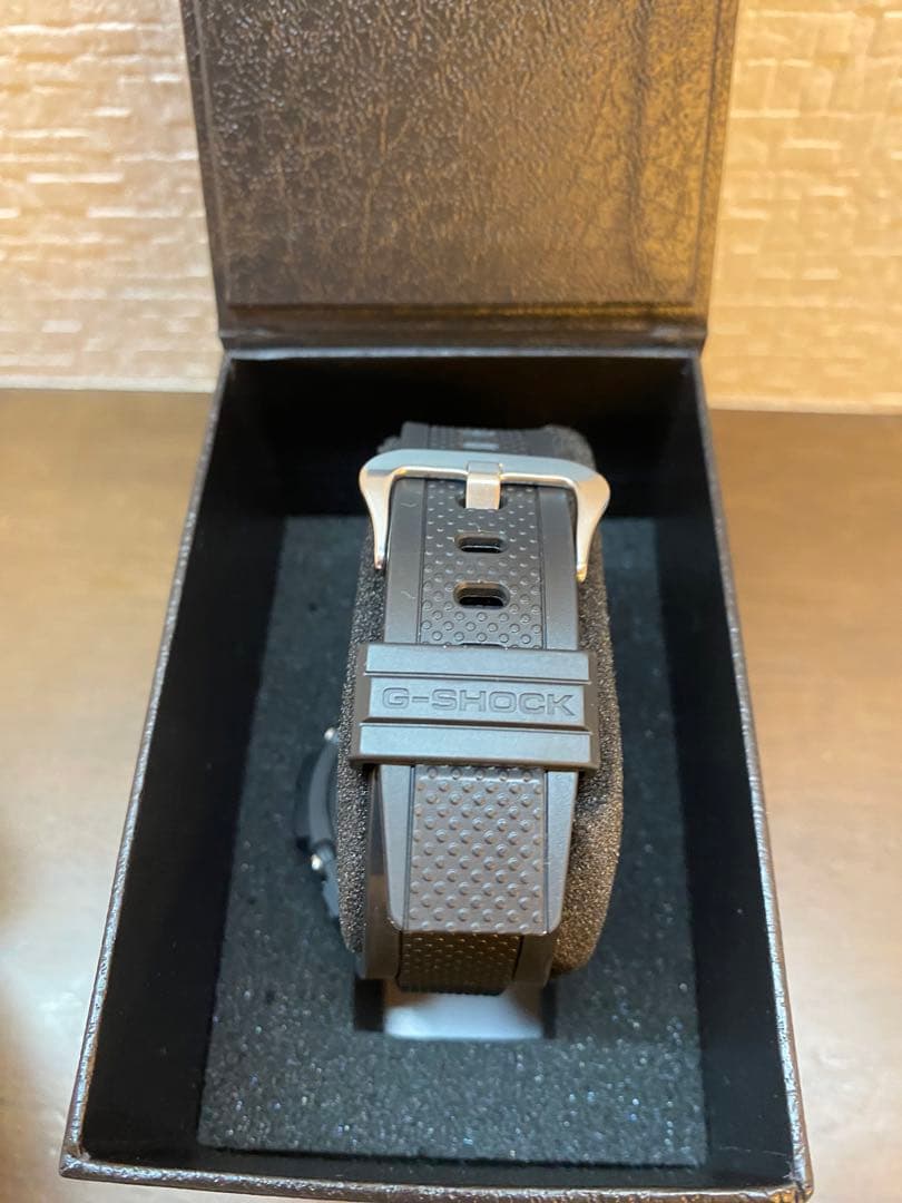 【猫雪です】G-SHOCK GST-W310 電波ソーラータフソーラー