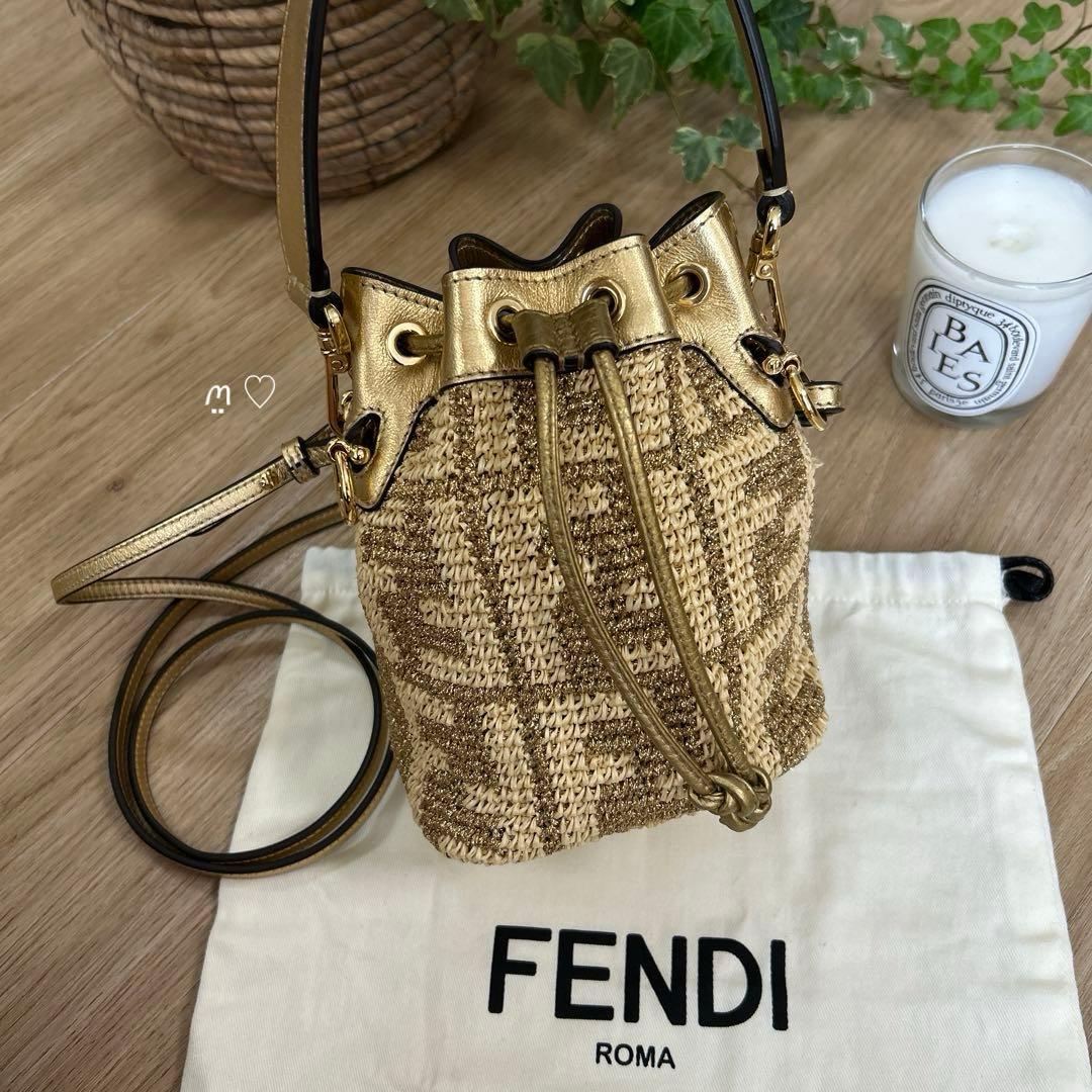 FENDIフェンディ　モントレゾールミニバッグ　ラフィア　カゴ　ハンドショルダー
