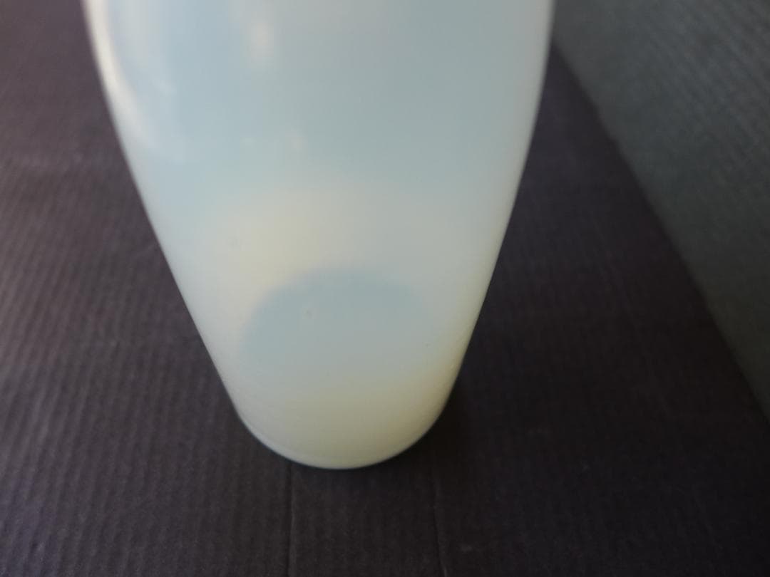 蔵出し　明治期頃　乳白ガラス　徳利　和ガラス瓶　乳半　明治ガラス　酒器　美品