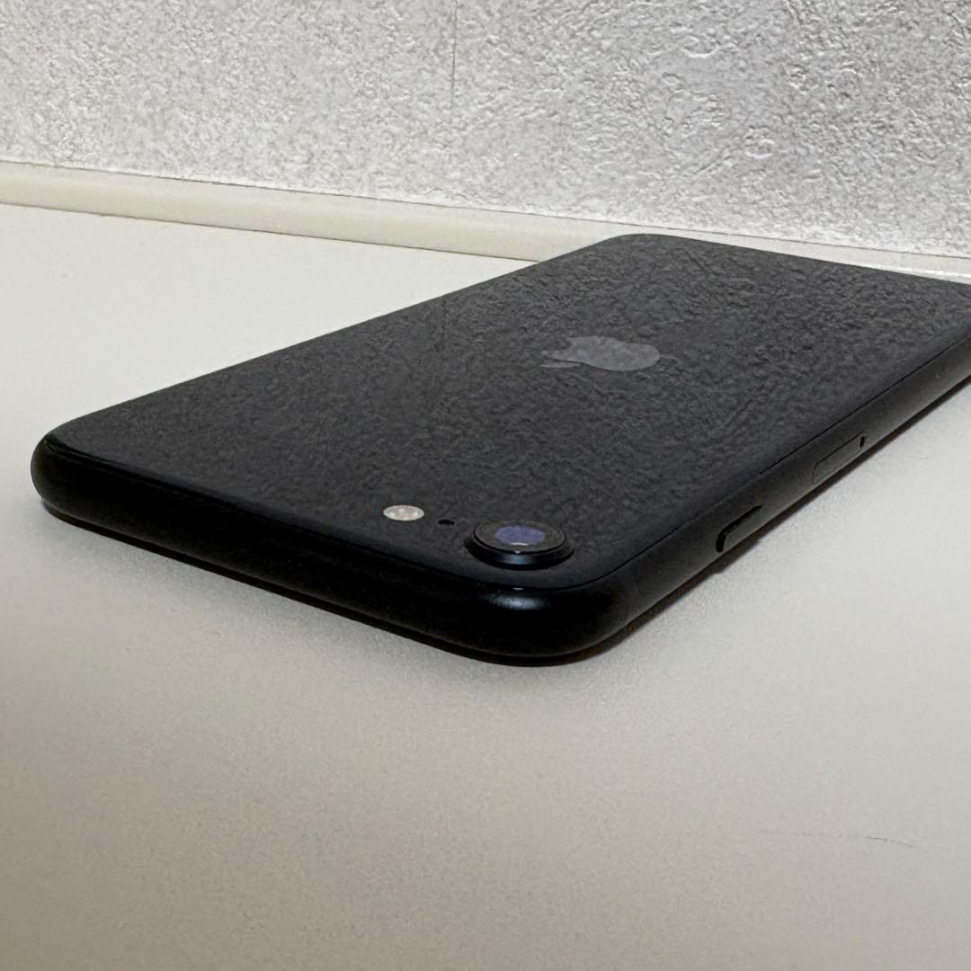 美品 iphoneSE 第三世代 64GB ミッドナイト ケース付 SIMフリー