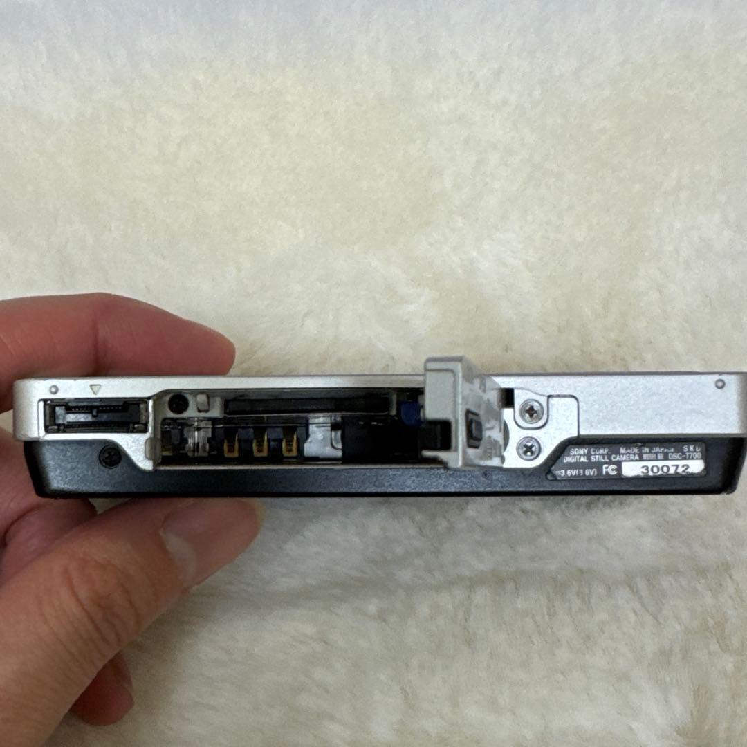 Sony cyber-shot デジタルカメラ、バッテリー、チャージャーセット