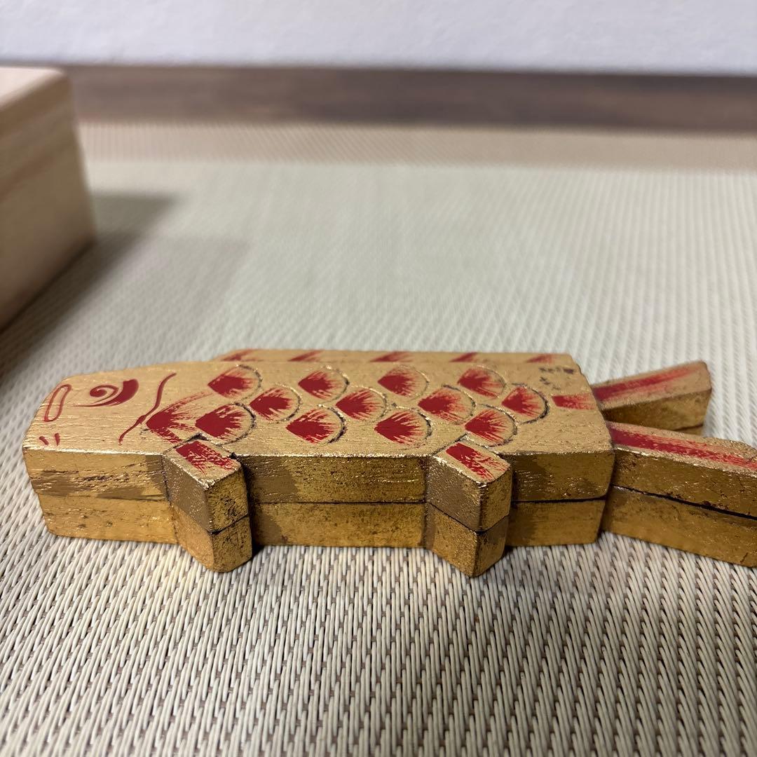 香合 清水晃樹作　加州工芸　神代杉　清流魚絵　扇面　香合　共箱　栞付　茶道具