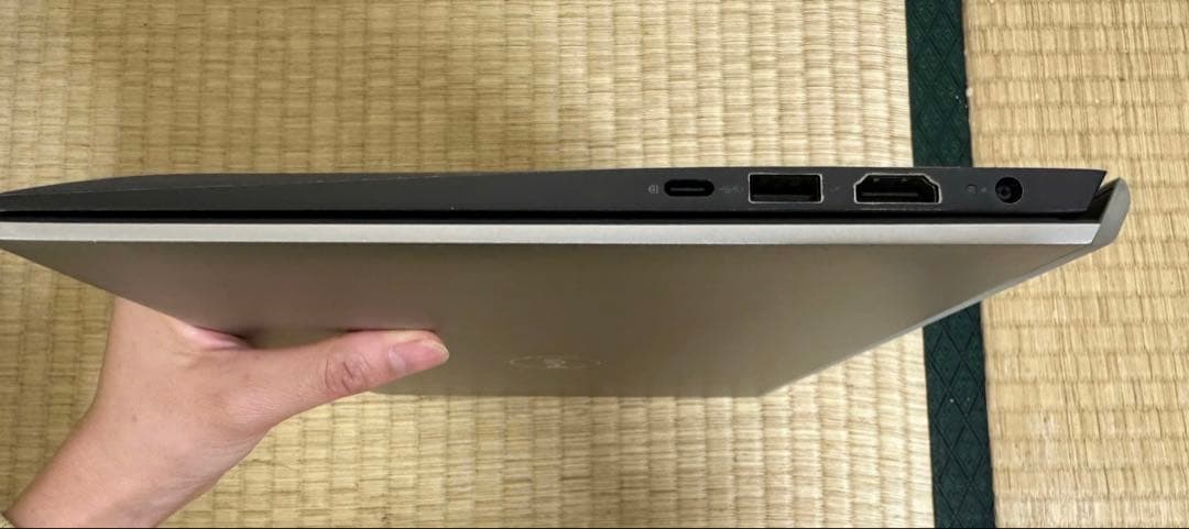 Dell Vostro 5301. Core i5-1135g7.メモリ 8gb