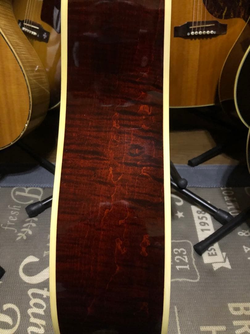 GIBSON DOVE’S IN FLIGT 2001年製