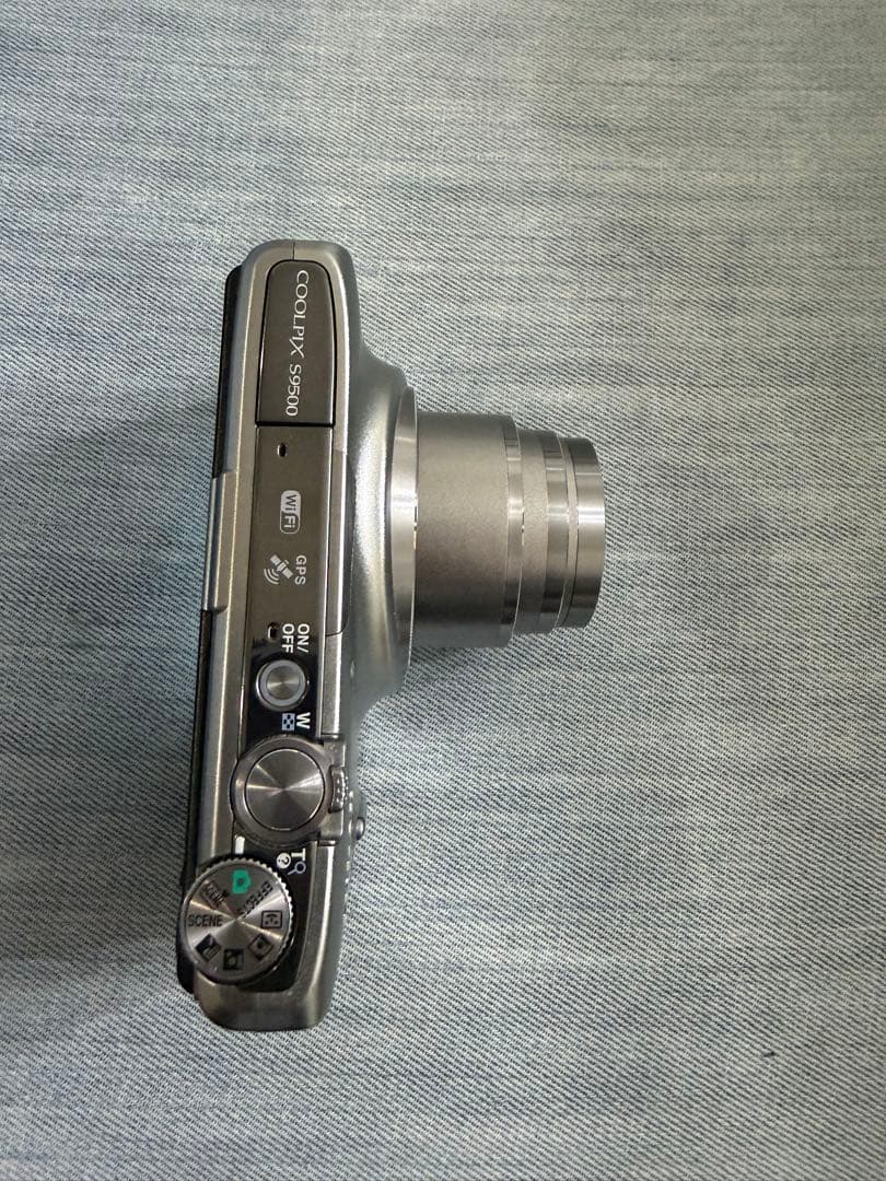 Nikon coolpix s9500 シルバー