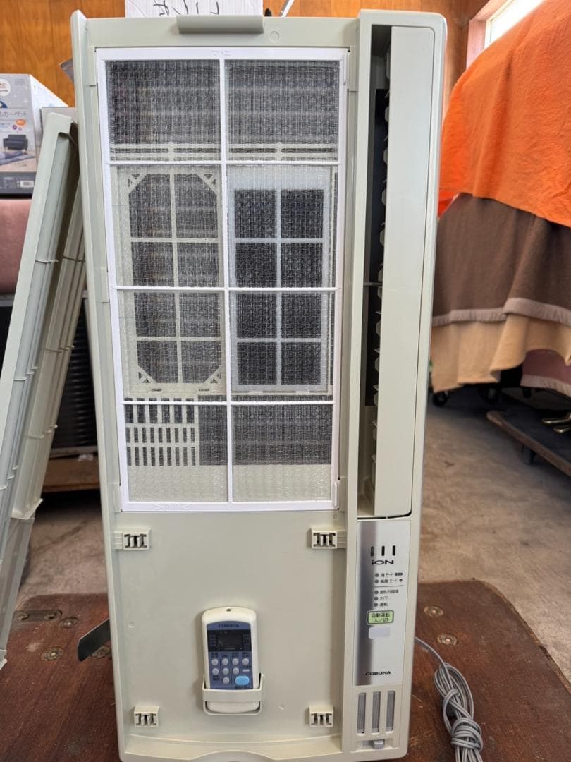 サックマン③コロナウインドエアコンCW-FA1818 2018年製 窓枠付