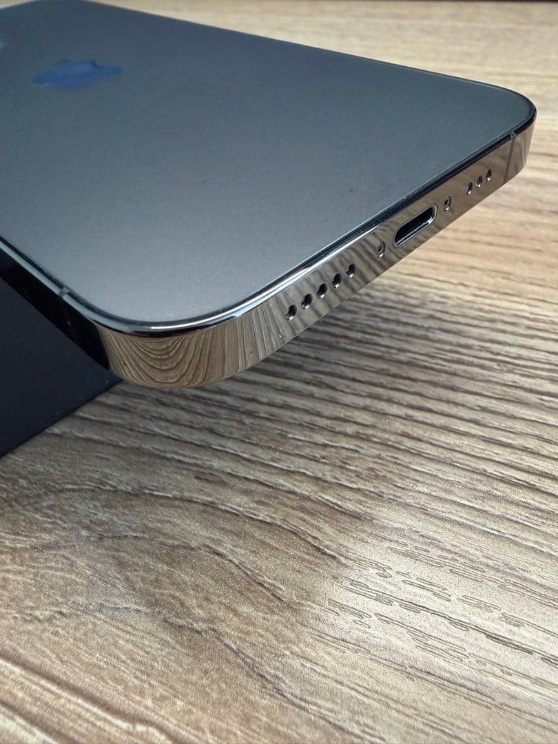 Apple iPhone 13 Pro 1TB 本体