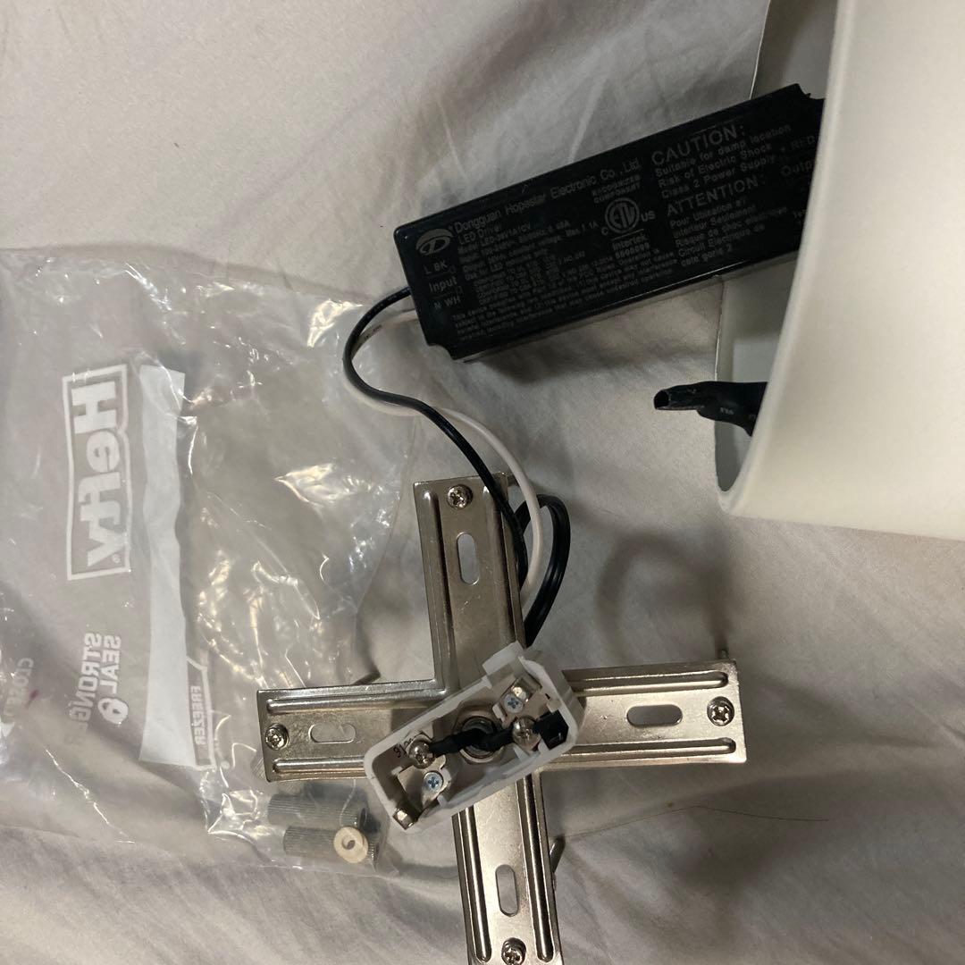 12/28までLOWYA LEDシーリングライト 調光機能付き　木目　激安